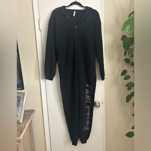 Fabletics Romper - Picture 1 of 4